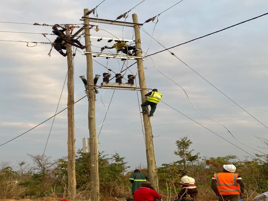 Grid Work at Kakonko